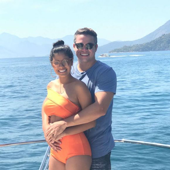 Ex-BBB Munik Nunes e Anderson Felício prepararam um casamento para 400 pessoas