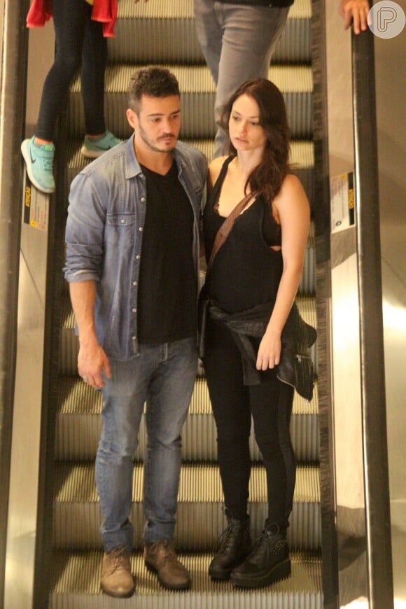 Marcos Veras e Rosanne Mulholland passeiam juntos em shopping do Rio de Janeiro, em 1 de outubro de 2017