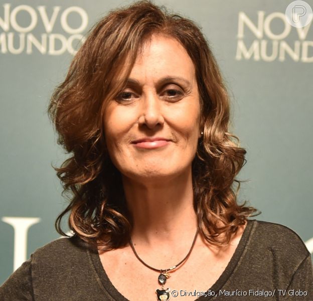 Márcia Cabrita ameniza cena cortada do último capítulo da novela 'Novo Mundo': 'Estou acostumada, acontece', diz em entrevista ao Purepeople em 2 de outubro de 2017