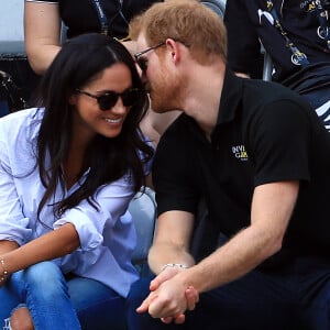 Príncipe Harry e Meghan Markle tem planos de subir ao altar em breve