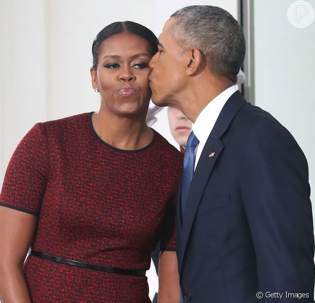 Michelle Obama fez declaração de amor para Barack Obama por completarem nesta terça-feira, dia 3 de outubro de 2017, 25 anos de casamento 