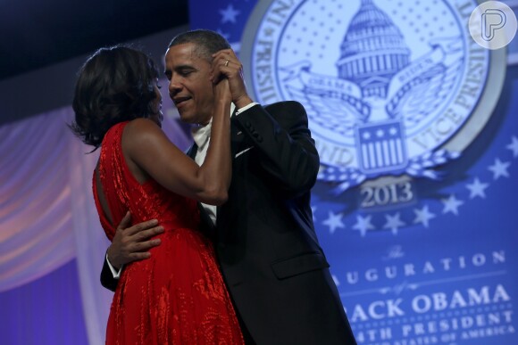 'Feliz 25 anos, Barack Obama. Um quarto de séculos depois, você ainda é meu melhor amigo', escreveu Michelle Obama para o marido com quem casou no dia 3 de outubro de 1992