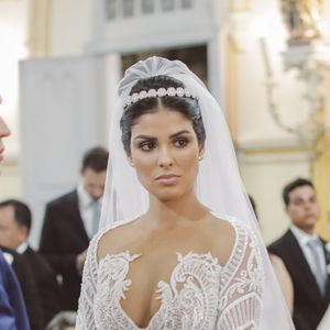 Ex-BBB Munik Nunes se casou na terça-feira, 3 de outubro de 2017, em Fortaleza, com o empresário cearense Anderson Felício