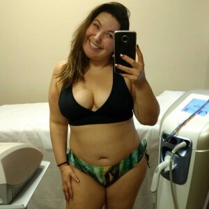 'Existia essa coisa de que tinha que ser a lingerie básica: bege, branca e preta. Acho que até na lingerie a diversidade tem que existir', defendeu Mariana Xavier