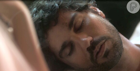 Inácio (Bruno Cabrerizo) fica um tempo inconsciente, e quando desperta está cego e sem memória, na novela 'Tempo de Amar'