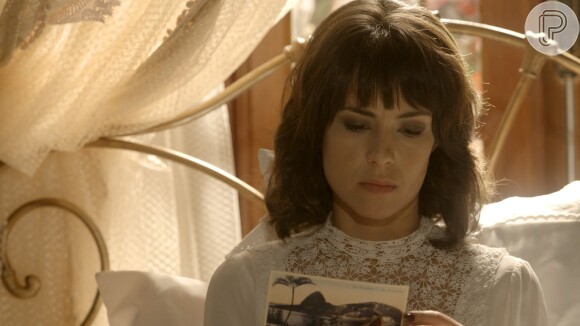 Lucinda (Andreia Horta) vai enganar Inácio (Bruno Cabrerizo) com uma falsa carta do pai de Maria Vitória (Vitória Strada), na novela 'Tempo de Amar'