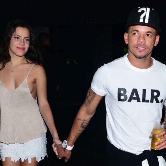 Ex-BBB Emilly Araújo encontrou Jô Amâncio em São Paulo na noite de domingo, 8 de outubro de 2017