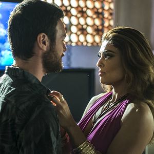 Rubinho (Emilio Dantas) vai humilhar Bibi (Juliana Paes) depois de descobrir a traição da ex-mulher com Caio (Rodrigo Lombardi) na novela 'A Força do Querer'