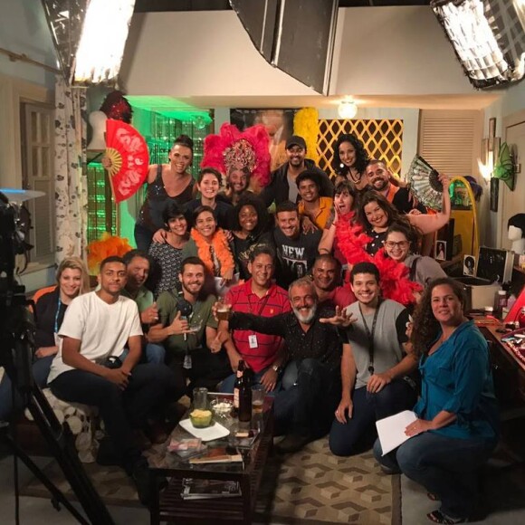 Mariana Xavier mostrou uma foto das gravações na reta final de 'A Força do Querer'
