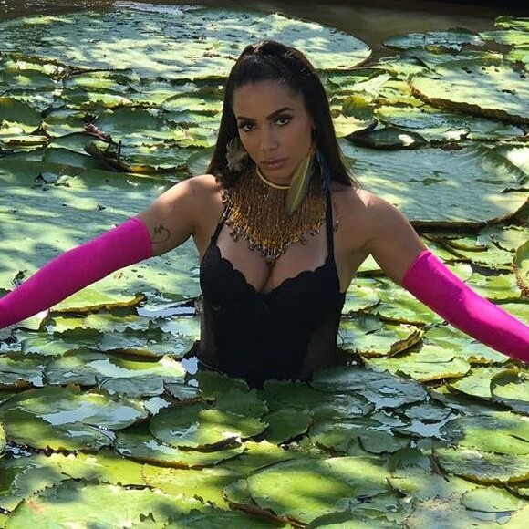 O novo clipe de Anitta, 'Is That For Me', tem parceria com DJ sueco Alesso