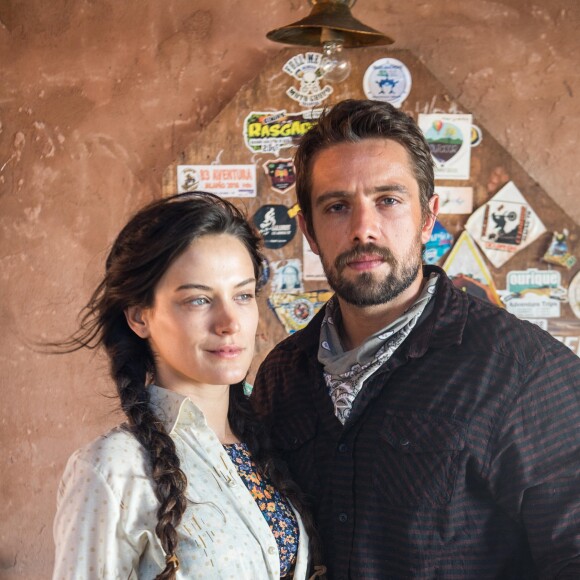 Rafael Cardoso será Renato na novela 'O Outro Lado do Paraíso' que se apaixonará por Clara (Bianca Bin) logo quando ele chegar no Tocantins