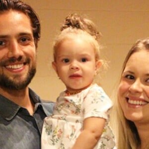 Rafael Cardoso é casado com a atriz Mariana Bridi desde 2013 e é pai de Aurora, de 3 anos