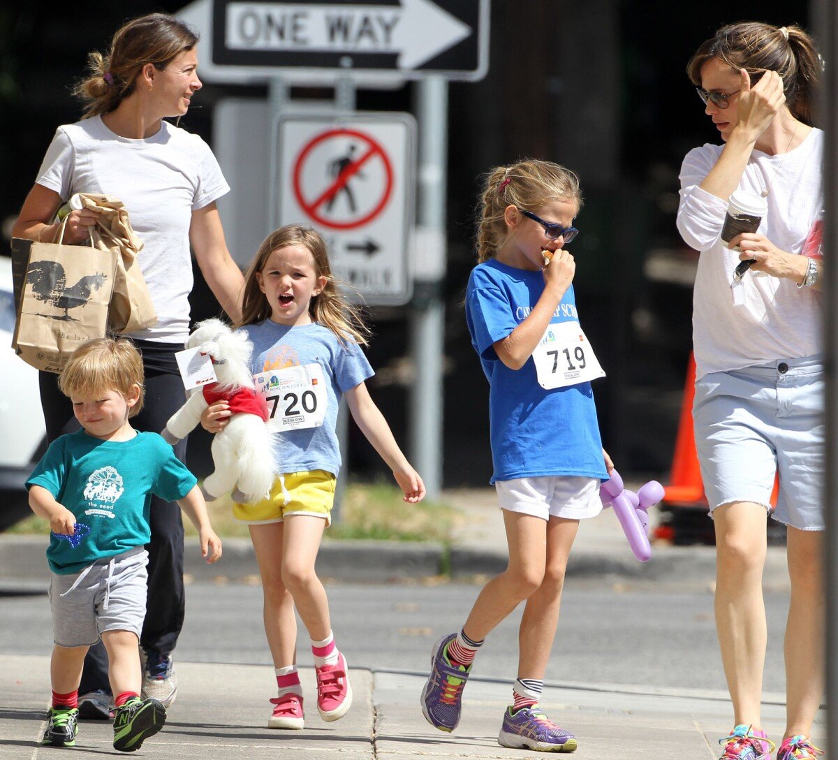 Foto: A mamãe Jennifer Garner tem a doce tarefa de cuidar de três
