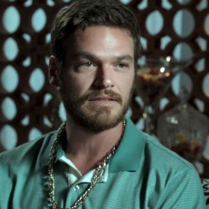 Rubinho (Emílio Dantas) garante que vai se vingar de Bibi (Juliana Paes), nos últimos capítulos da novela 'A Força do Querer', que termina em 20 de outubro de 2017