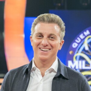 'Família. Dando valor. Mulheres da minha vida', escreveu Luciano Huck no Instagram