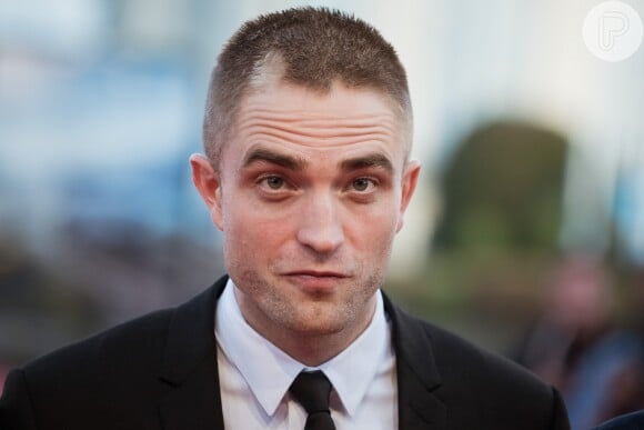 Robert Pattinson disse que estava noivo de TKA Twigs em julho