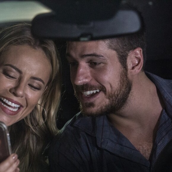 Fãs de Paolla Oliveira se assustaram por pensarem que a grávida da imagem era Jeiza, personagem da atriz em 'A Força do Querer'