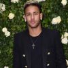 Neymar denuncia fake e reclama no Instagram: 'Algum idiota se passando por mim'