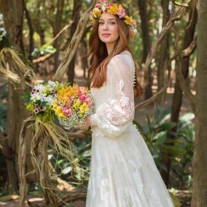 Marina Ruy Barbosa mostrou o vestido usado em seu casamento religioso no Instagram