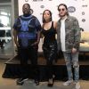 Anitta posa com o DJ Alesso e Poo Bear na coletiva de imprensa