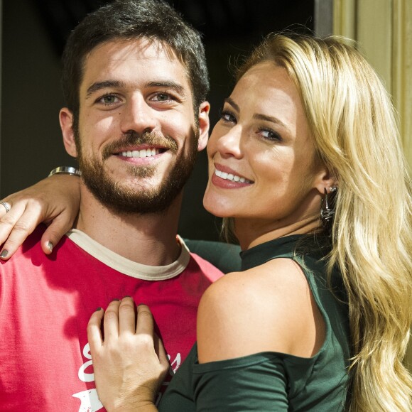 Marco Pigossi afirmou que não tem preferência para seu par romântico