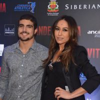 Caio Castro e Sabrina Sato vão à pré-estreia do filme 'A Grande Vitória'