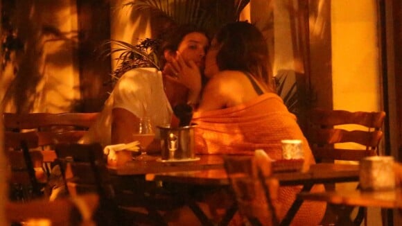 Romulo Neto, ex de Cleo Pires, é flagrado beijando morena após jantar. Fotos!