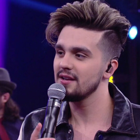 Namorado de Jade Magalhães, Luan Santana mudou o visual e cortou o cabelo