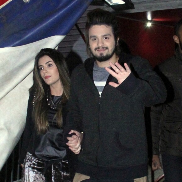 Luan Santana disse que se apaixonou à primeira vista pela namorada, Jade Magalhães