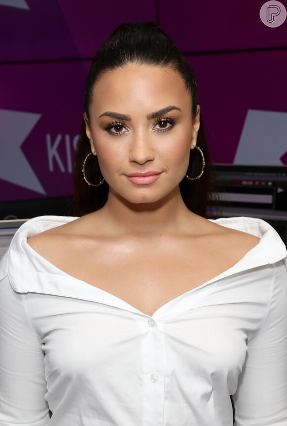 Demi Lovato admitiu bissexualidade ao lançar no YouTube o documentário 'Simply Complicated' nesta terça-feira, 17 de outubro de 2017