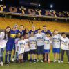 O One Direction visitou o estádio do Boca Juniors, na Argentina durante a passagem pelo país