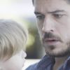 Zeca (Marco Pigossi) supera seu medo de água para ficar com o filho em 'A Força do Querer'