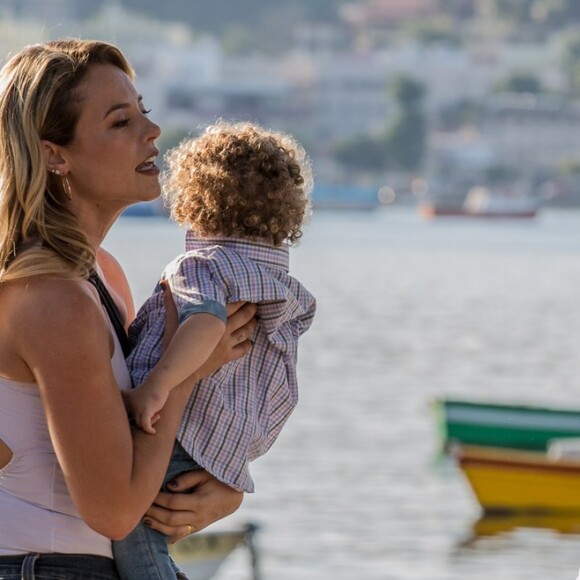 Jeiza (Paolla Oliveira) e Zeca (Marco Pigossi) ficaram juntos e com filhos no fim da novela