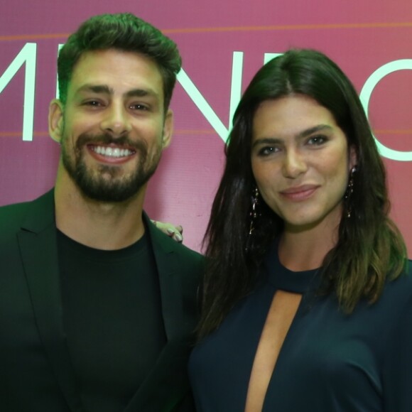 Mariana Goldfarb se incomoda com o rótulo de namorada de Cauã Reymond: 'Sou independente'