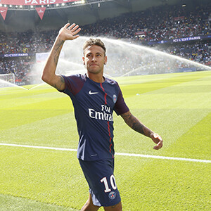 O Tribunal Regional Federal (TRF-SP) multou Neymar, seus pais e três empresas que administram a carreira dele