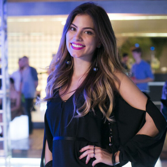 Bruna Hamú contou que não segue dietas rigorosas e se permite comer guloseimas