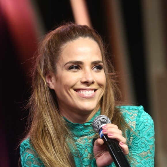 Wanessa Camargo brincou com fãs ao dizer que também parcela suas compras: 'Não tá fácil é pra ninguém'