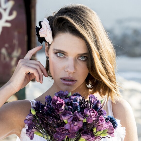 Cibele (Bruna Linzmeyer) se casa com ela mesma, no último capítulo da novela 'A Força do Querer'