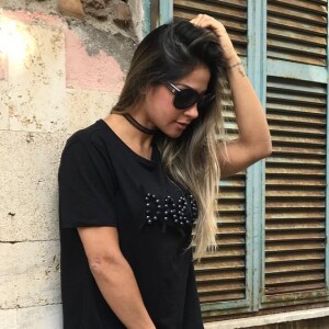 'Uma boa temporada de aprendizado', escreveu Mayra Cardi em legenda de foto feita em Velletri, uma comuna italiana na região do Lácio, província de Roma