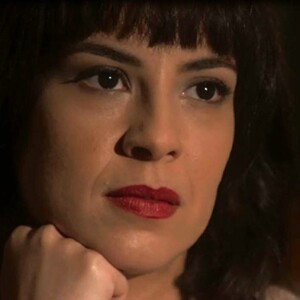 Na novela 'Tempo de Amar', o plano de Lucinda (Andreia Horta) de fazer Maria Vitória (Vitória Strada) voltar a Portugal está prestes a dar errado