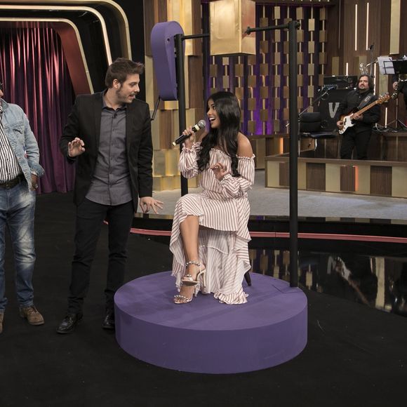 'Metade do dinheiro eu dei pros meus pais e a outra metade está no banco, trancado', disse Munik Nunes, vencedora do 'Big Brother Brasil 16'