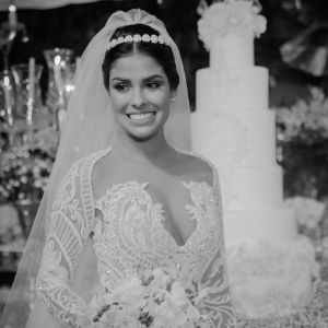 O vestido usado pela ex-BBB Munik Nunes em casamento com empresário Anderson Felício foi emprestado