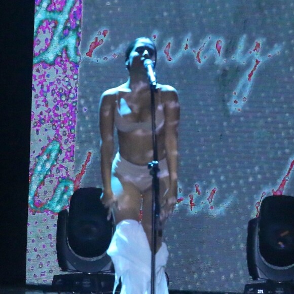 Anitta apresenta medley de sucessos no Prêmio Multishow 2017, na noite desta segunda-feira, 24 de outubro de 2017