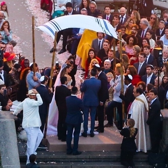 Fotos da cerimônia de casamento de Guy Oseary e Michelle Alves realizado no Cristo Redentor, no Rio de Janeiro