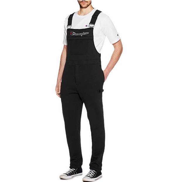 Bruna Marquezine investiu em blusa de tule preta com transparência e macacão preto da marca Champion, avaliado em R$ 324 no site da loja