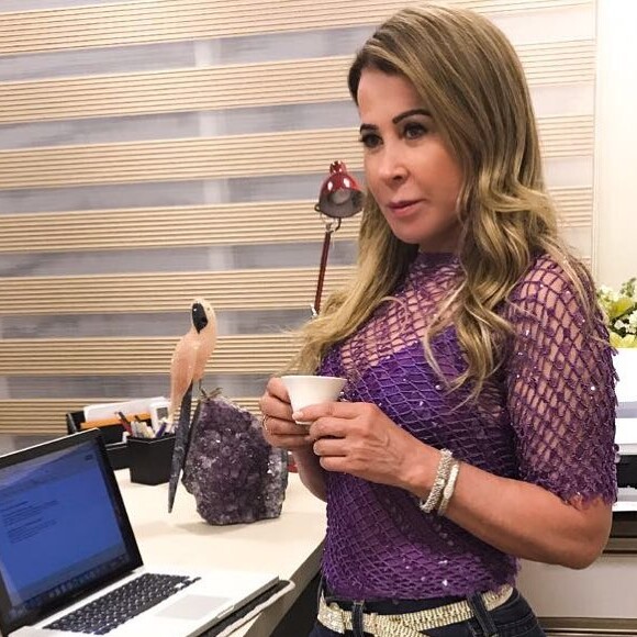 'Vejo alguns comentários maldosos dizendo que eu troquei minha nora por minha sobrinha por ela estar fotografando outra pessoa... e isso não é verdade', afirmou Zilu, sem mencionar Graciele Lacerda