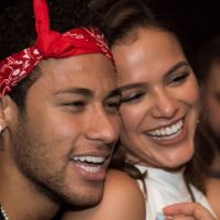 Bruna Marquezine não liga para rumor de volta com Neymar: 'Já me importei mais'