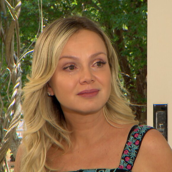 Eliana se emocionou ao falar da gravidez complicada e relembrar aborto sofrido em 2016