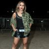 Thaíssa Carvalho deixou as pernas à mostra em noite de show de John Mayer no Rio