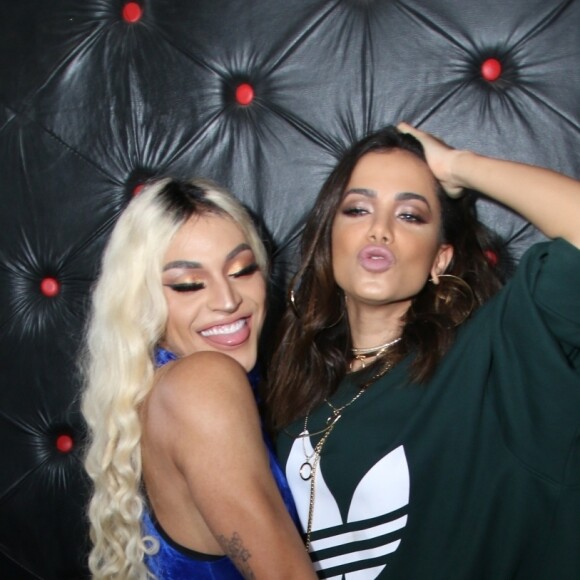 Pabllo Vittar vai substituir Anitta no comando do 'Música Boa Ao Vivo', do Multishow